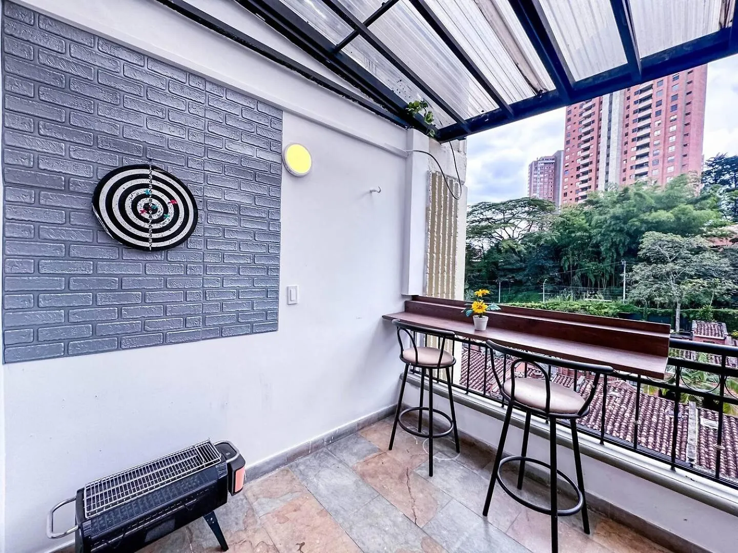 דירות מדיין 3Br 240 M Ac Pool El Tesoro 0*,  קולומביה