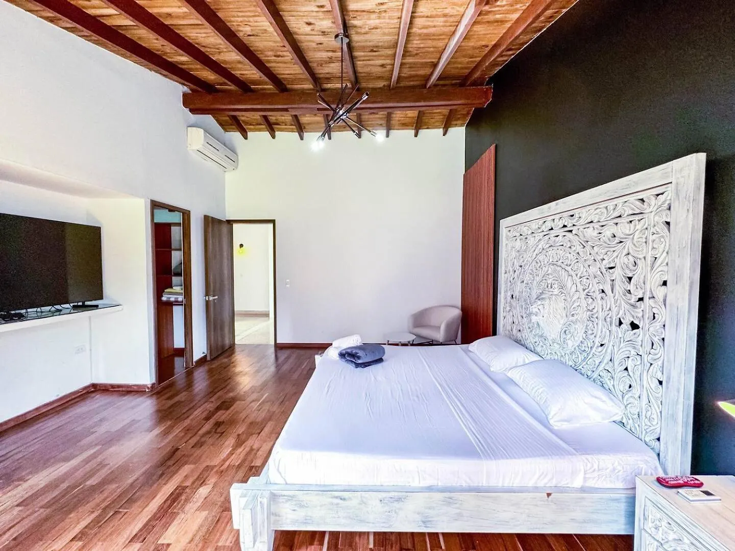 דירות מדיין 3Br 240 M Ac Pool El Tesoro