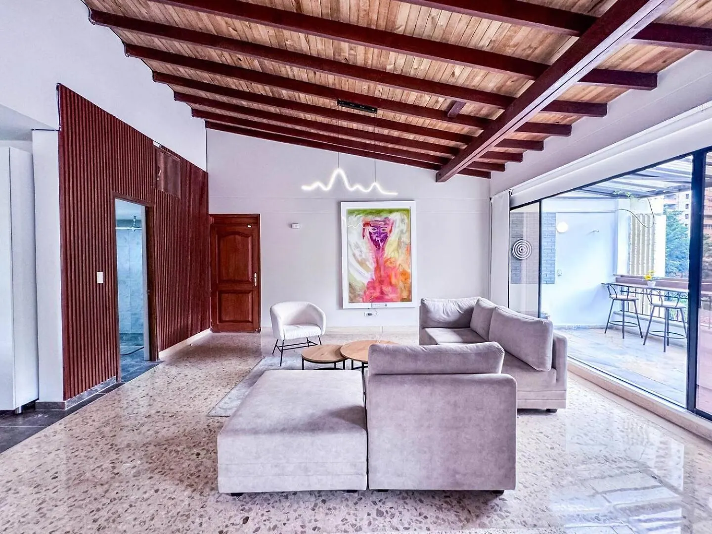 דירות מדיין 3Br 240 M Ac Pool El Tesoro 0*,  קולומביה
