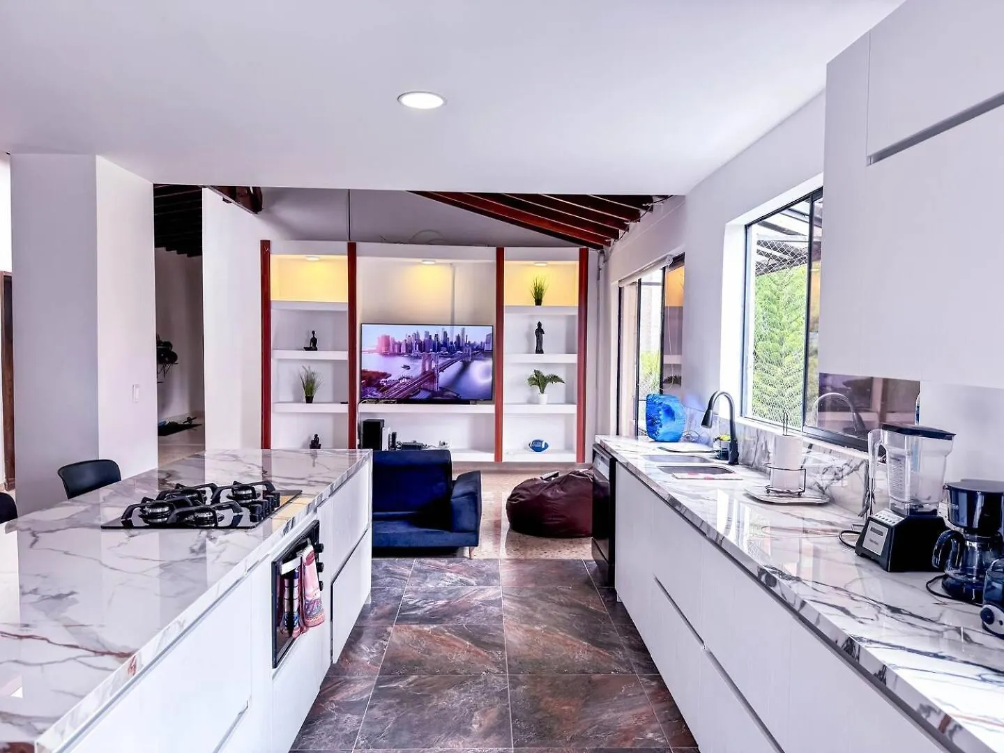 דירות מדיין 3Br 240 M Ac Pool El Tesoro קולומביה